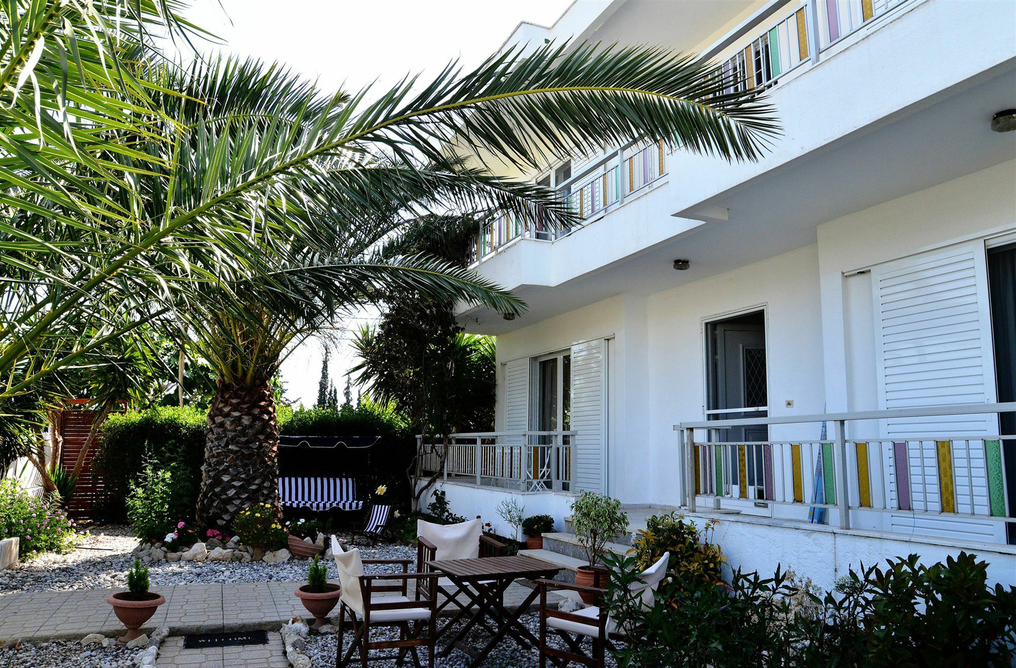 Noble Inn Loutraki  Exterior photo